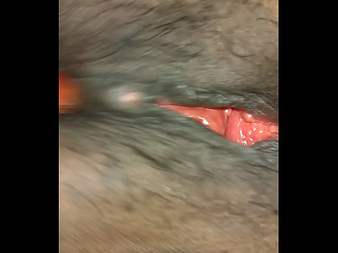 ❤️ Spreizt meine fette Muschi und lässt sie spritzen ☑ Super sex bei uns ❌️